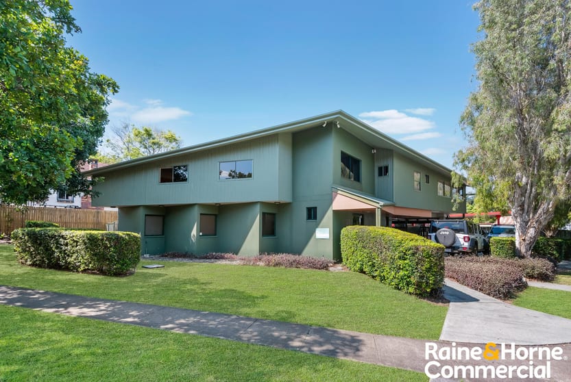 Click to view all images 1-4/121 Scanlan Road Mitchelton QLD 4053 - Image 1