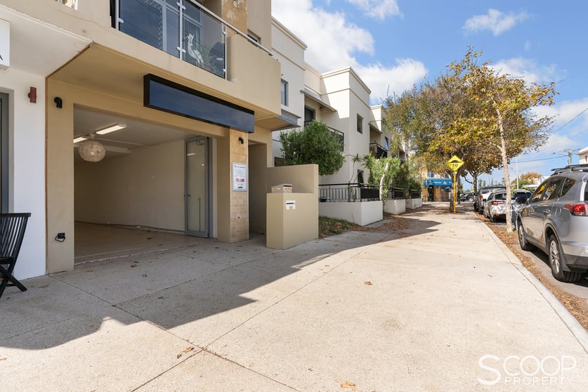 Click to view all images 322D South Terrace South Fremantle WA 6162 - Image 1