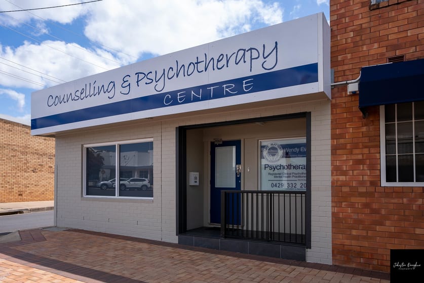 Click to view all images 88 Marquis Street Gunnedah NSW 2380 - Image 2