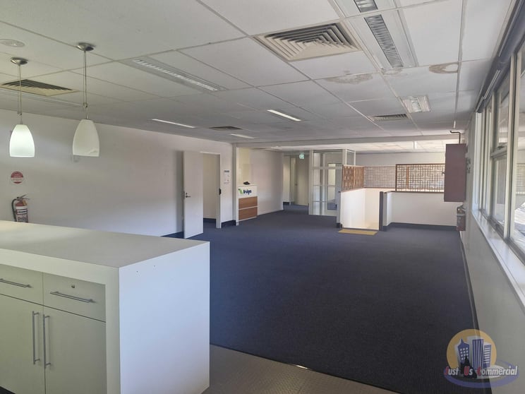 Click to view all images Upstairs/130 Bourbong Street Bundaberg Central QLD 4670 - Image 3