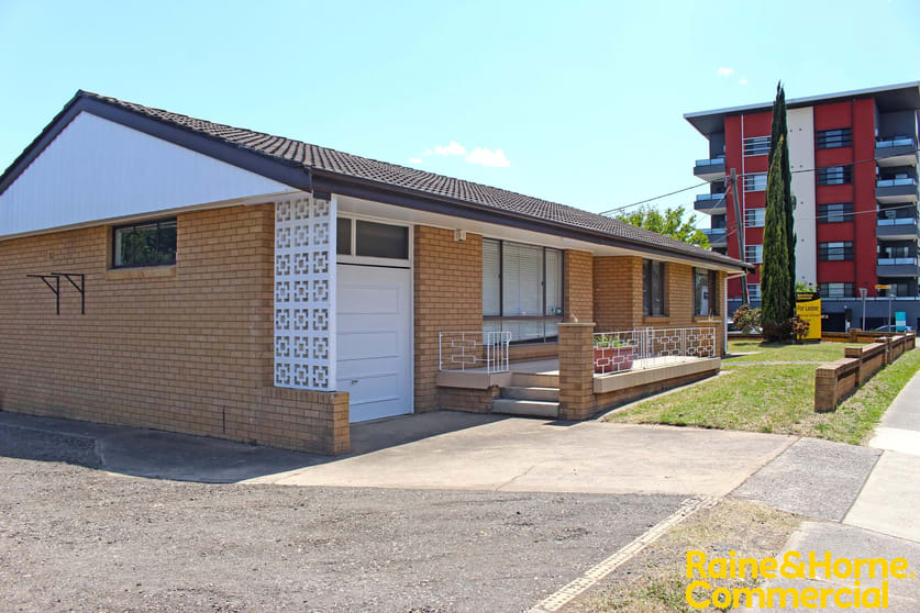 Click to view all images 2 Lethbridge Street Penrith NSW 2750 - Image 1