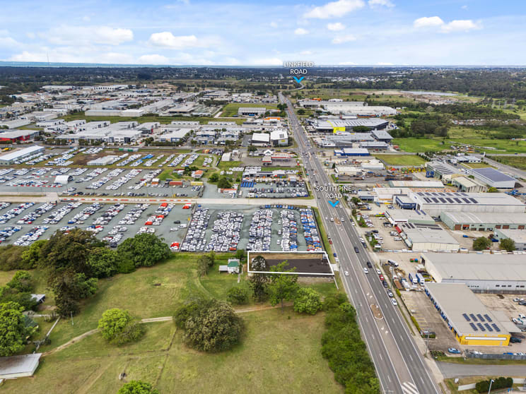 Click to view all images 363 South Pine Road Brendale QLD 4500 - Image 3