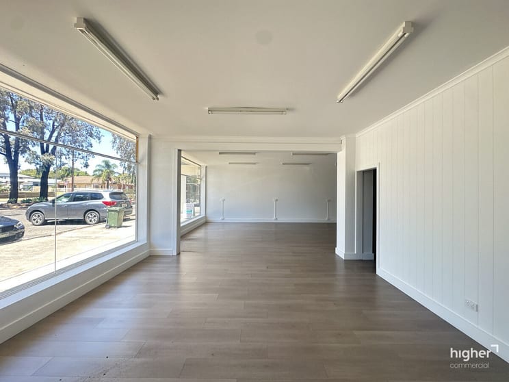 Click to view all images Shops 4 & 5/9-29 Desmond Avenue Pooraka SA 5095 - Image 3