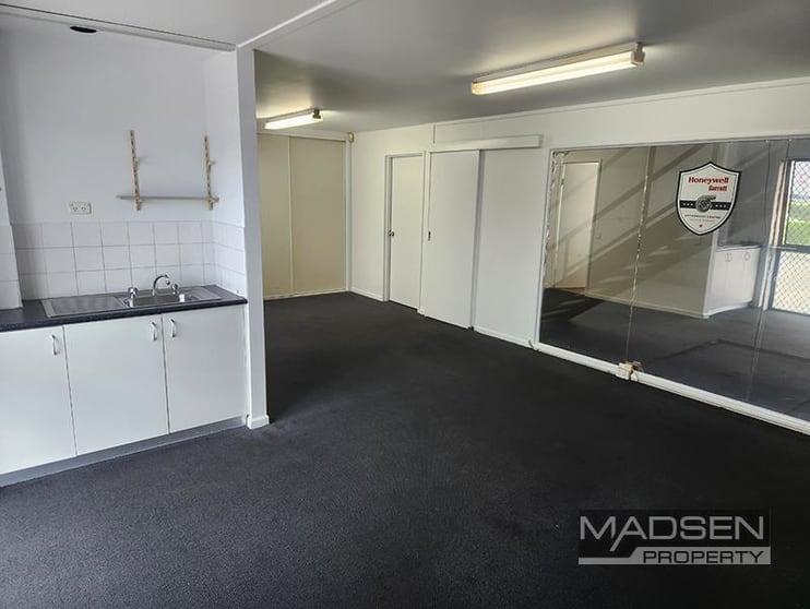 2/14 Rodwell Street Archerfield QLD 4108 - Image 3