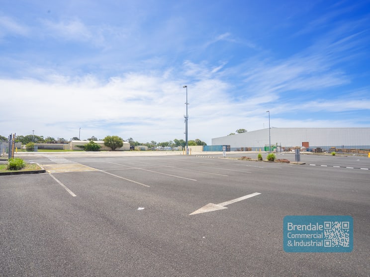 Click to view all images Lawnton QLD 4501 - Image 2