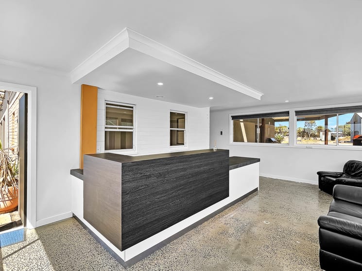 Click to view all images 450 Hendy Main Road Geelong VIC 3220 - Image 2