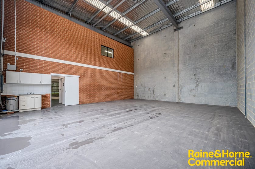 Click to view all images Unit 1/18 Birmingham Avenue Villawood NSW 2163 - Image 2