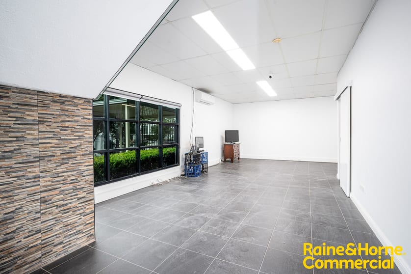Click to view all images Unit 1/18 Birmingham Avenue Villawood NSW 2163 - Image 3