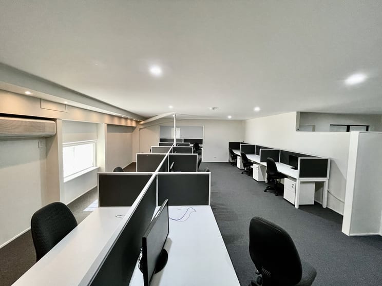Unit 1A/131 Old Pacific Highway Oxenford QLD 4210 - Image 3