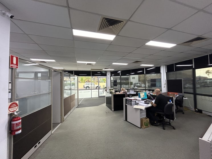 Click to view all images 5 & 6/106 Sutton Street Redcliffe QLD 4020 - Image 3