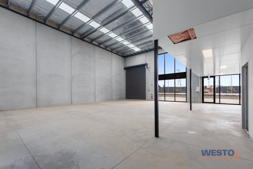 Click to view all images 19/150 Palmers Road Truganina VIC 3029 - Image 2