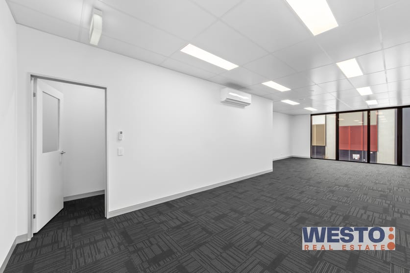 Click to view all images 101/150 Palmers Road Truganina VIC 3029 - Image 2