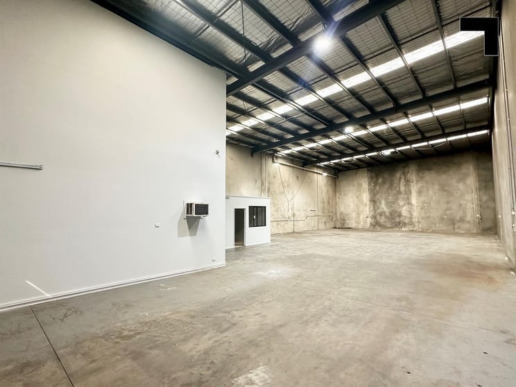 Click to view all images 47 Strzelecki Avenue Sunshine West VIC 3020 - Image 2