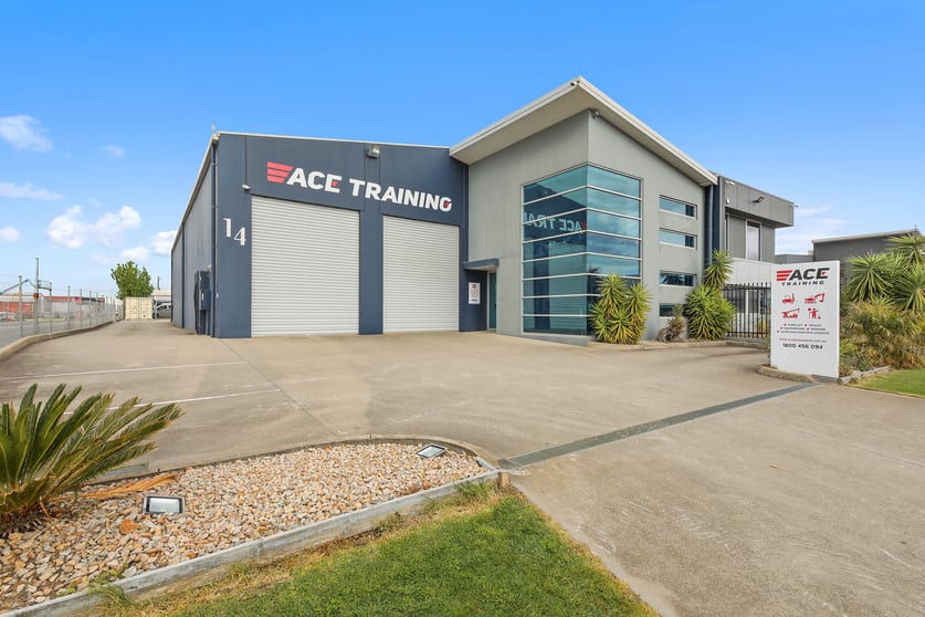 Click to view all images 14 Stratton Drive Traralgon VIC 3844 - Image 1