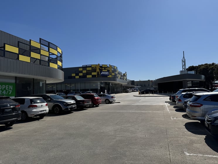 Click to view all images Unit 4/87 Newlands Road Reservoir VIC 3073 - Image 2