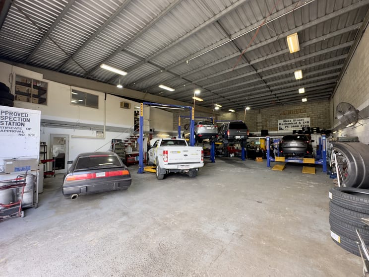 Click to view all images 1/27 Allgas Street Slacks Creek QLD 4127 - Image 2