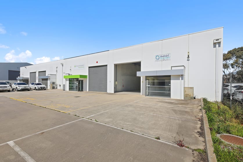 Click to view all images 3/192-208 Princes Drive Morwell VIC 3840 - Image 2