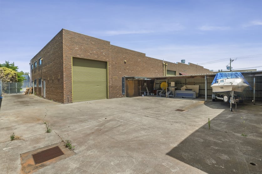 Click to view all images 3/62 DeHavilland Road Mordialloc VIC 3195 - Image 1