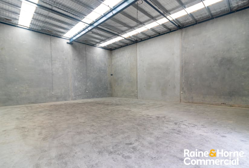 Click to view all images Unit 3/18 Birmingham Avenue Villawood NSW 2163 - Image 2
