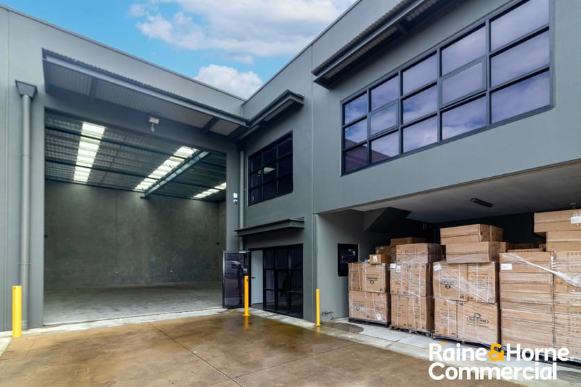 Click to view all images Unit 3/18 Birmingham Avenue Villawood NSW 2163 - Image 1