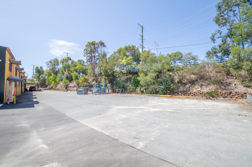 Click to view all images Molendinar QLD 4214 - Image 2