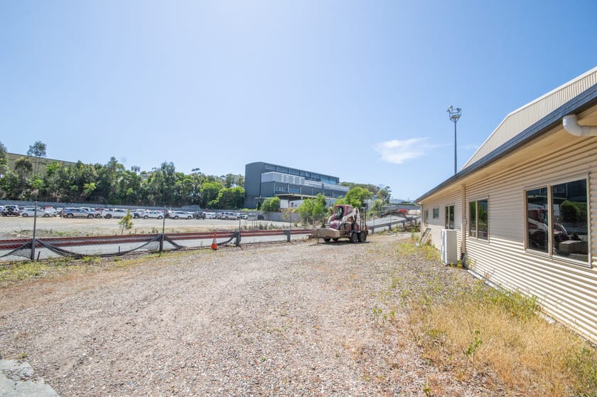 Click to view all images Molendinar QLD 4214 - Image 3