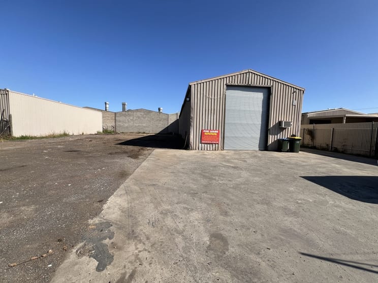 Click to view all images 31-33 York Street Wingfield SA 5013 - Image 1