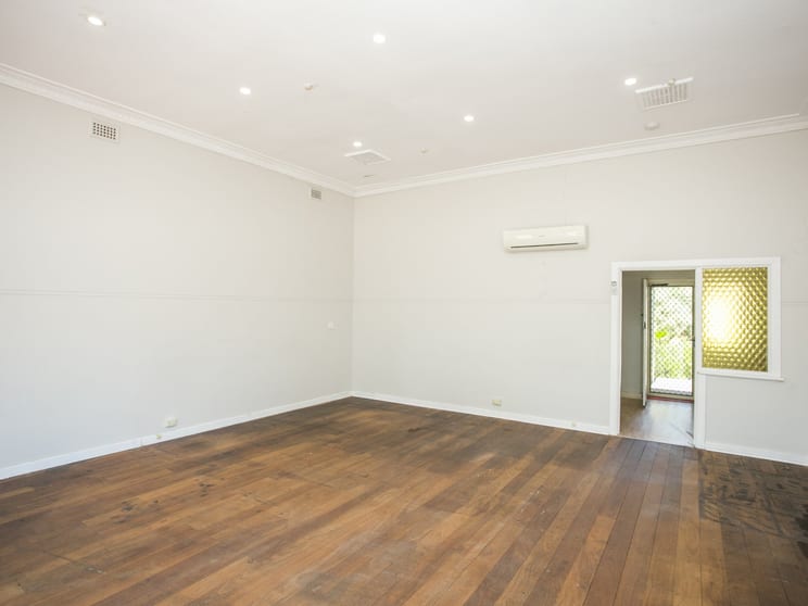 Click to view all images 331 Canning Hwy Palmyra WA 6157 - Image 2