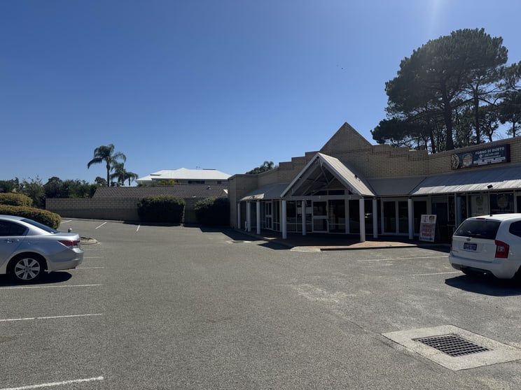 1 & 2/134 Le Souef Drive Kardinya WA 6163 - Image 2