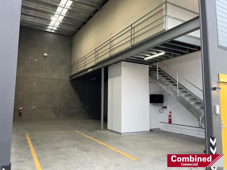 Click to view all images 9/20 Technology Drive Appin NSW 2560 - Image 3