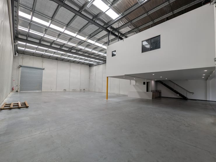 Click to view all images 49 Atlantic Drive Keysborough VIC 3173 - Image 3
