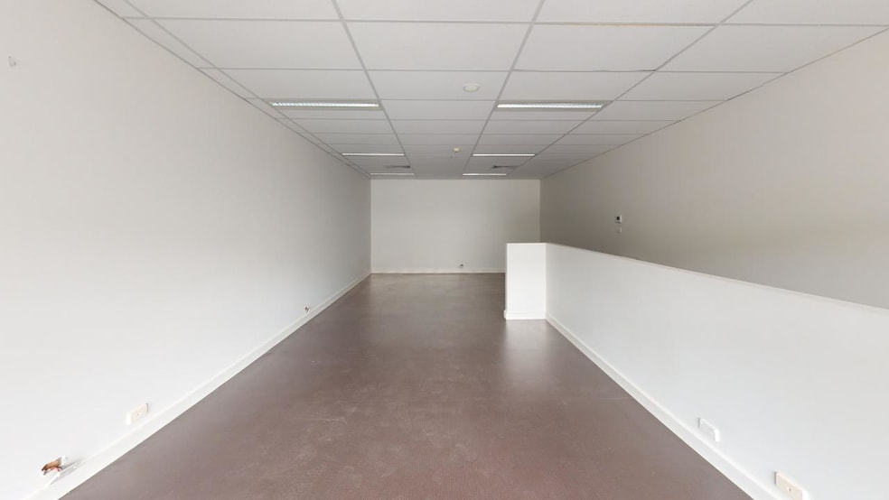 Click to view all images Unit 14/27 Yallourn Street Fyshwick ACT 2609 - Image 3