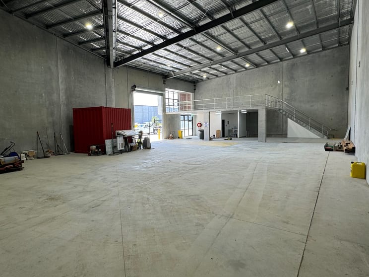 Click to view all images 5/29 -31 Indigo Loop Yallah NSW 2530 - Image 2