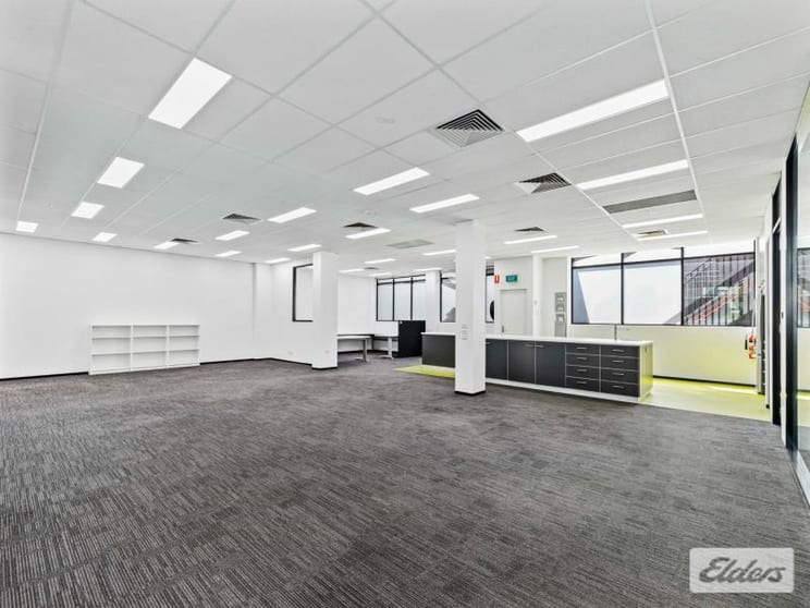 Click to view all images 2 Heaslop Street Woolloongabba QLD 4102 - Image 3