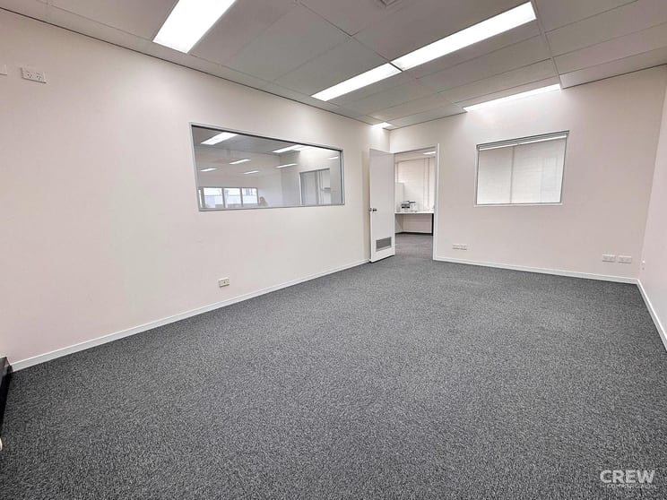 2/24 Bay Street Southport QLD 4215 - Image 3