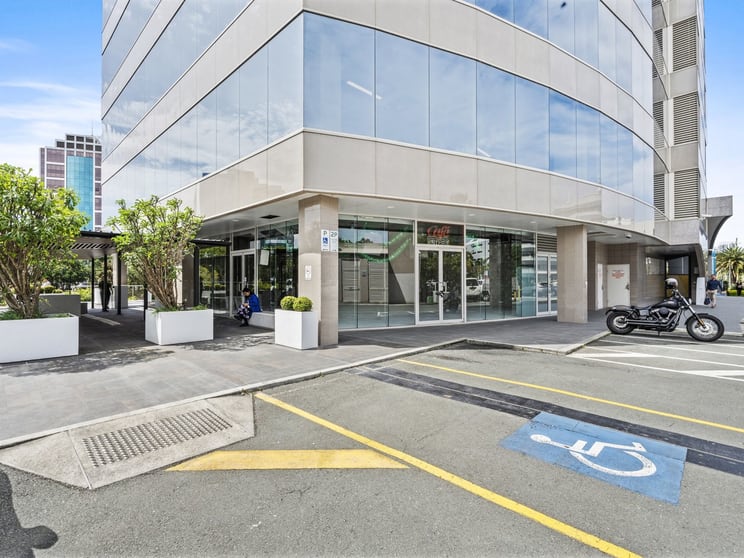 2 Holden Place Bundall QLD 4217 - Image 2