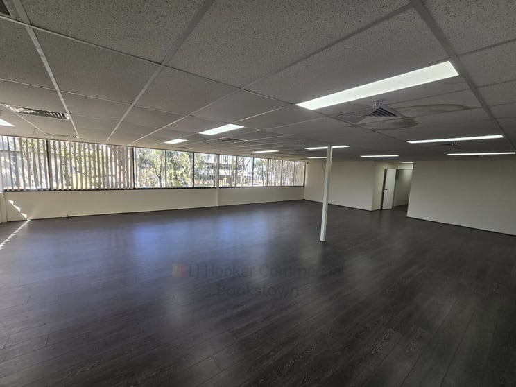 Click to view all images Wetherill Park NSW 2164 - Image 3
