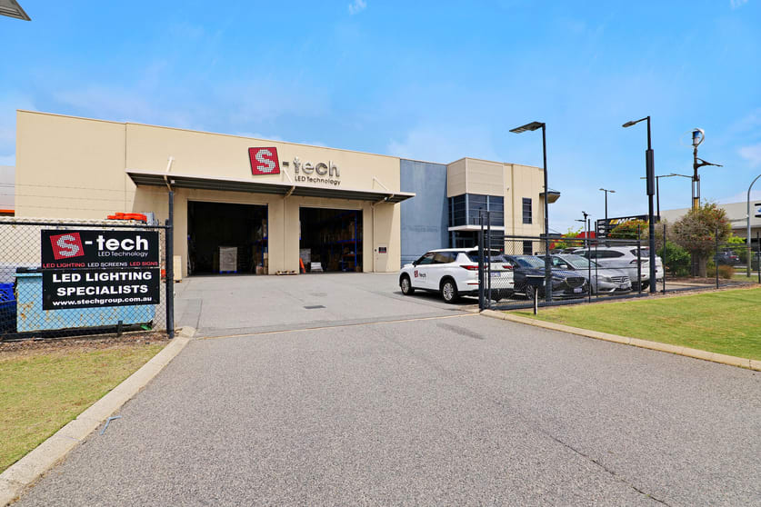 12 Mordaunt Circuit Canning Vale WA 6155 - Image 3