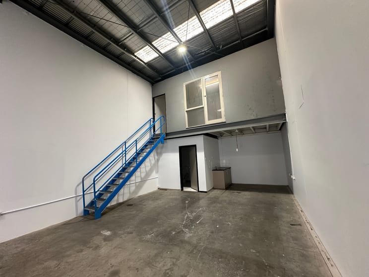 Click to view all images 14/36 Merri Concourse Campbellfield VIC 3061 - Image 3