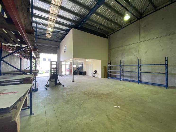 Click to view all images Unit 2/4 Birmingham Avenue Villawood NSW 2163 - Image 2