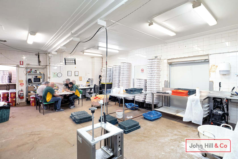 Click to view all images 2/2-4 Nelson Road Yennora NSW 2161 - Image 3