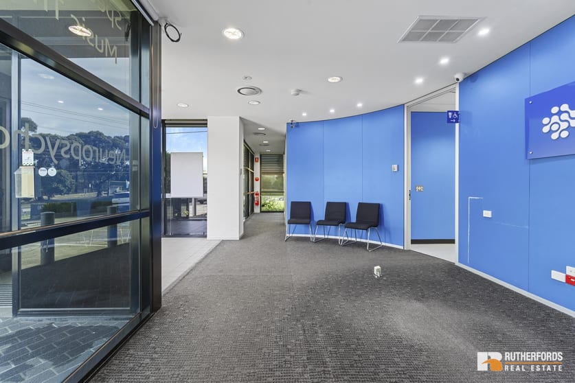Click to view all images 76 Mahoneys Road Thomastown VIC 3074 - Image 3