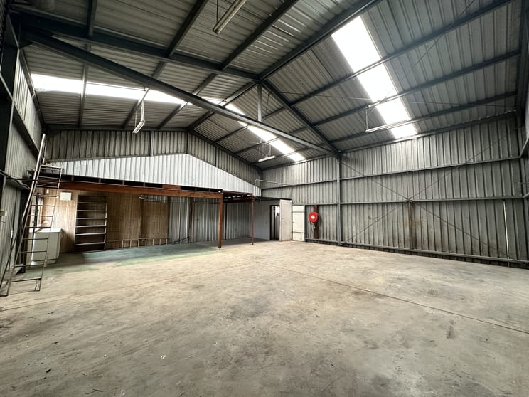 4/64 Railway Street Bomaderry NSW 2541 - Image 2