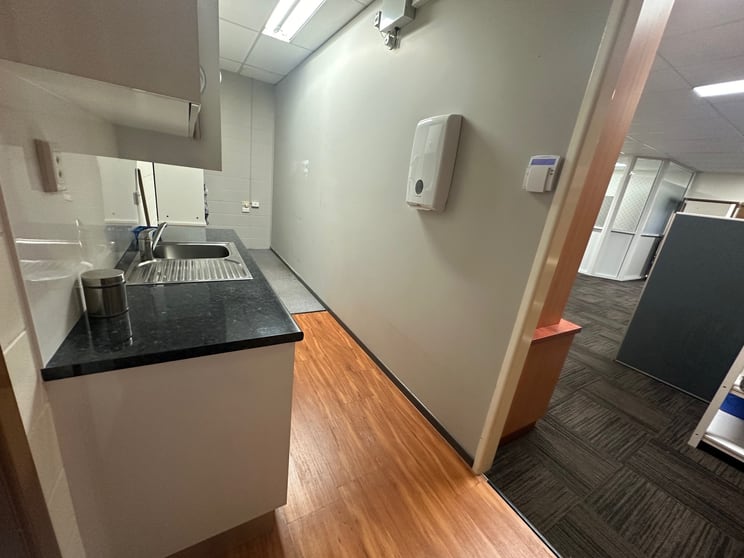 Click to view all images 3/40 Evans Avenue North Mackay QLD 4740 - Image 3