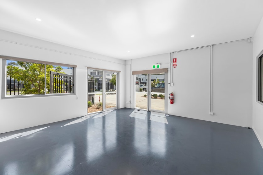 Click to view all images 1/224 New Cleveland Road Tingalpa QLD 4173 - Image 2