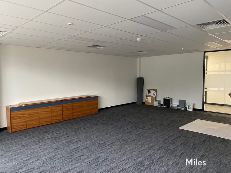 Click to view all images 6/7 Ormond Boulevard Bundoora VIC 3083 - Image 3