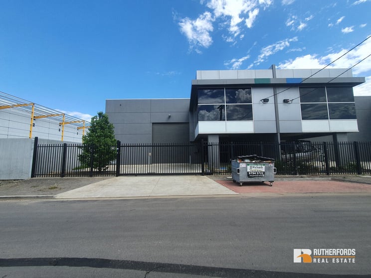Click to view all images 35 Ralston Avenue Sunshine North VIC 3020 - Image 1