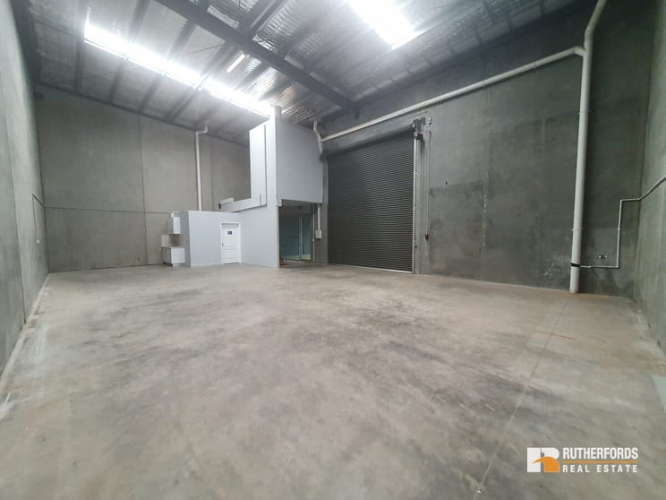Click to view all images 35 Ralston Avenue Sunshine North VIC 3020 - Image 2