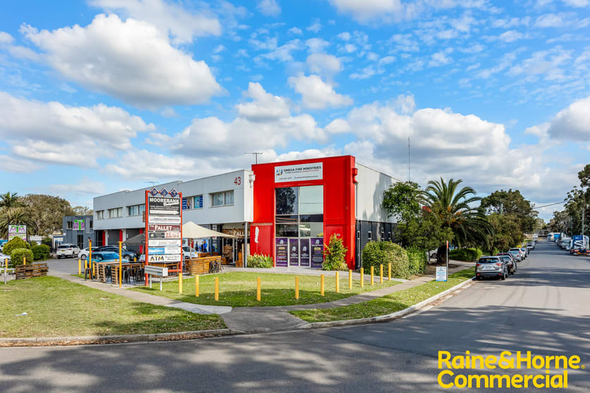 Click to view all images 8/43 Heathcote Road Moorebank NSW 2170 - Image 3