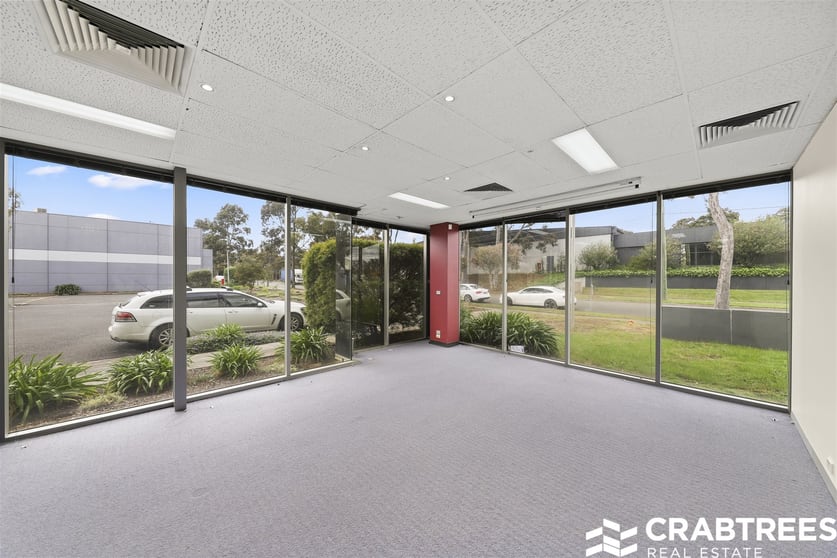 Click to view all images 2 Anzed Court Mulgrave VIC 3170 - Image 3